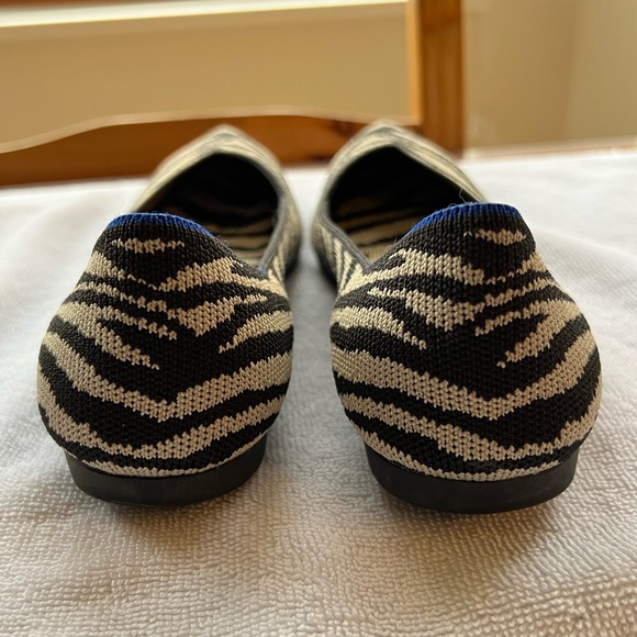 Rothy’s Black Zebra Points VGUC size 7 Retired Print - Picture 7 of 8